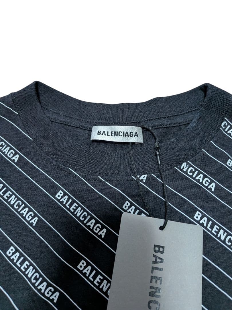 未使用　BALENCIAGA バレンシアガ 総ロゴ Tシャツ　M　白黒
