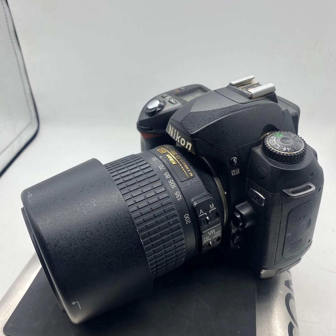 NIKON デヂタル一眼レフカメラ　純正品レンズ付属