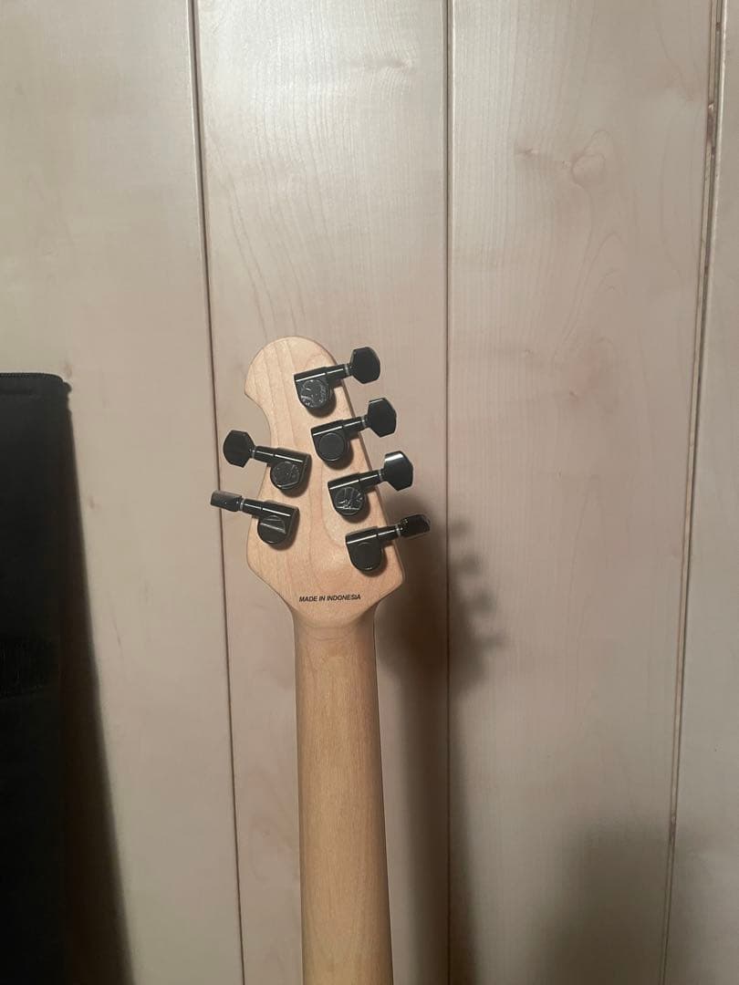 ギター Sterling by MusicMan AXIS black