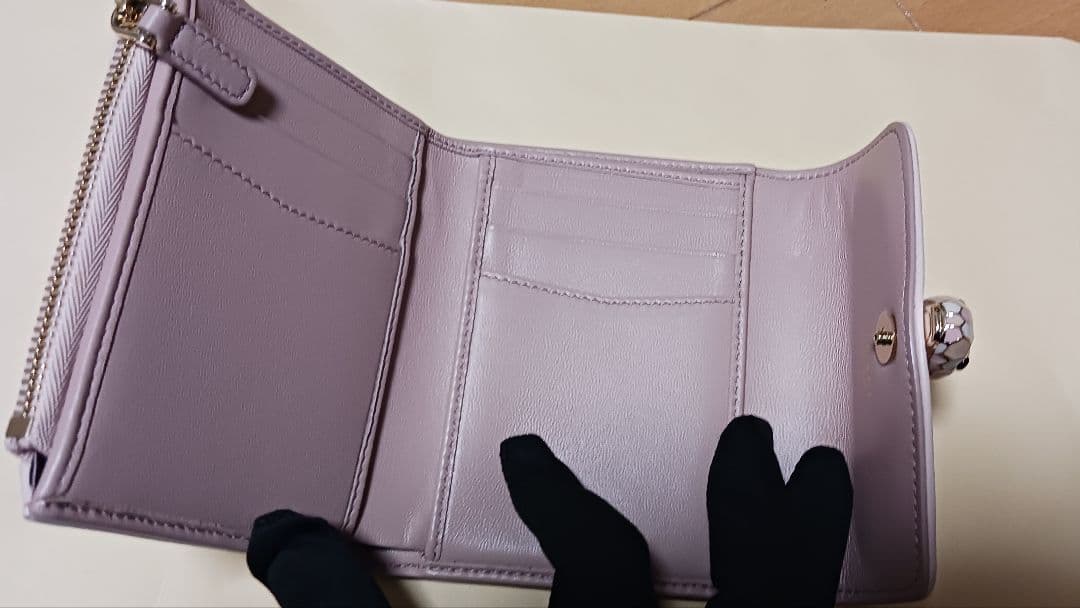 BVLGARIセルペンティ　三つ折り財布