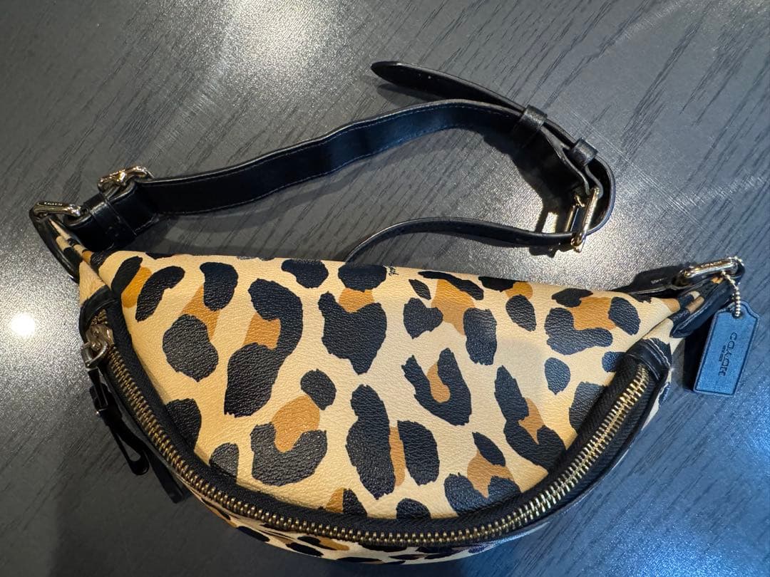★COACH レオパード　ボディーバッグ★美品