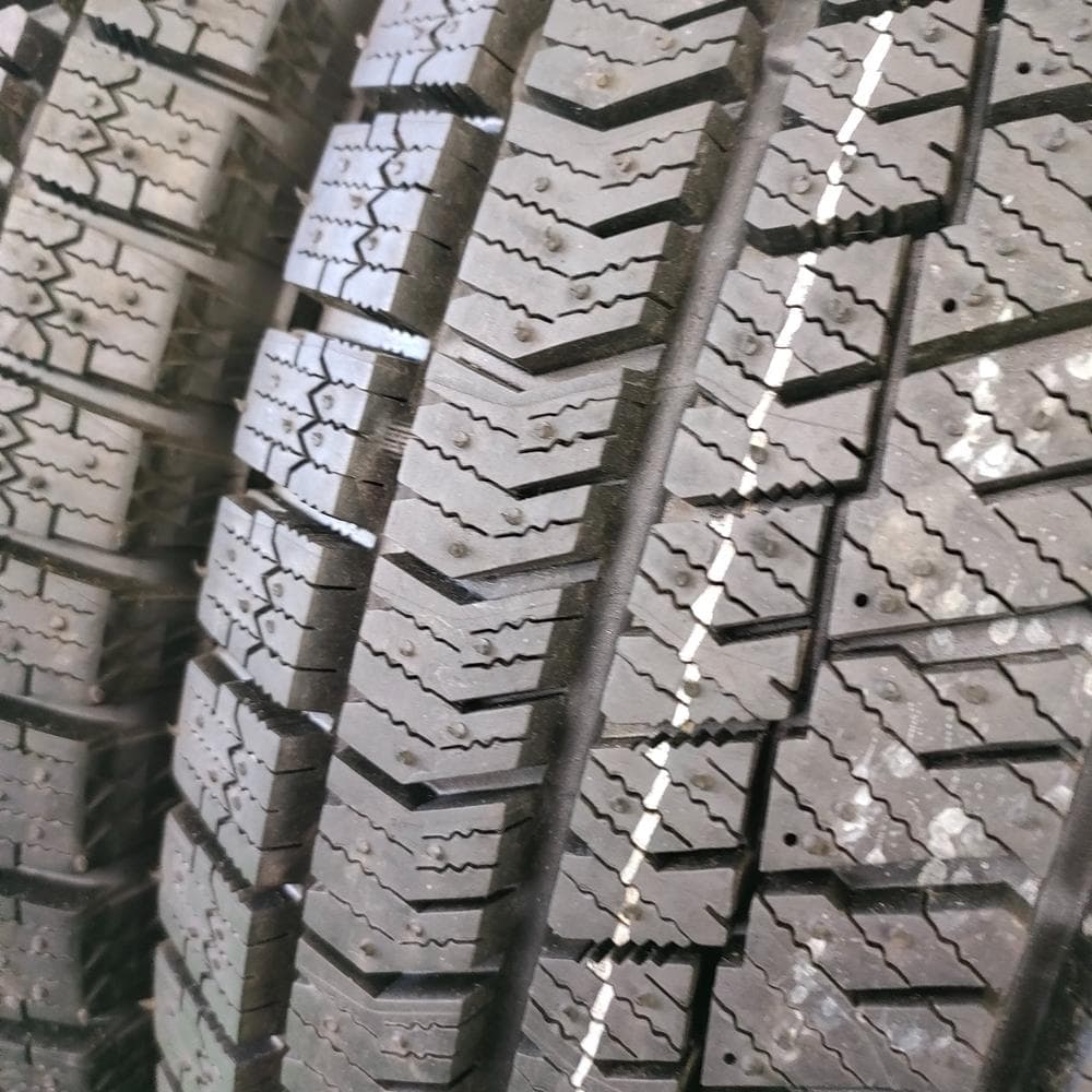 タイヤ・ホイール BRIDGESTONE 185/70R14 BLIZZAK VRX2 YW827