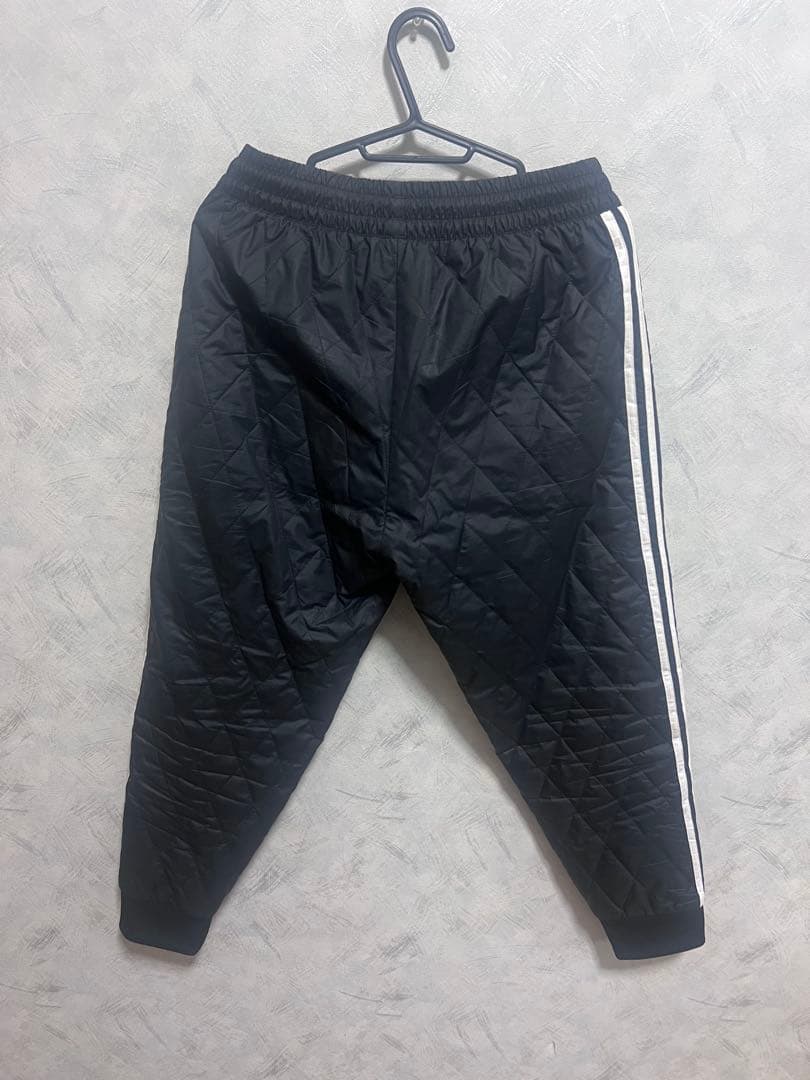 adidas originalsキルティングセットアップ