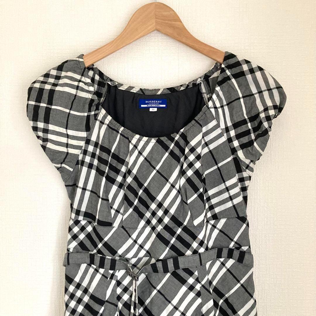 BURBERY　ノバチェック　ベルト付き　フレンチスリーブ　ひざ丈ワンピース