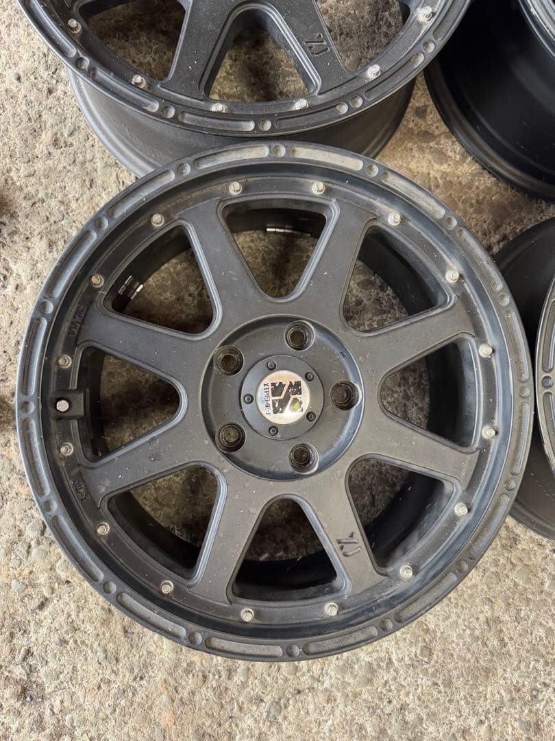 XJ XTREME-J ホイール チェロキー 17×7.5 オフセット40