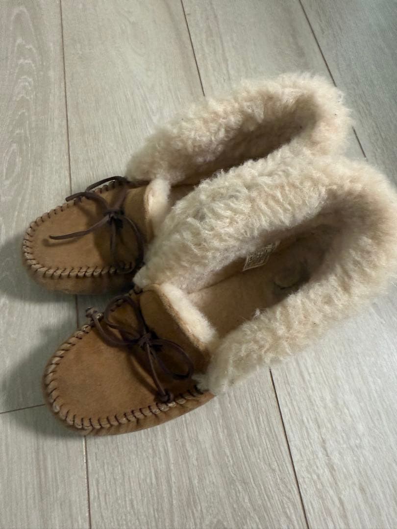UGG ベージュ モカシンスタイル ムートンショートブーツ24cm中古