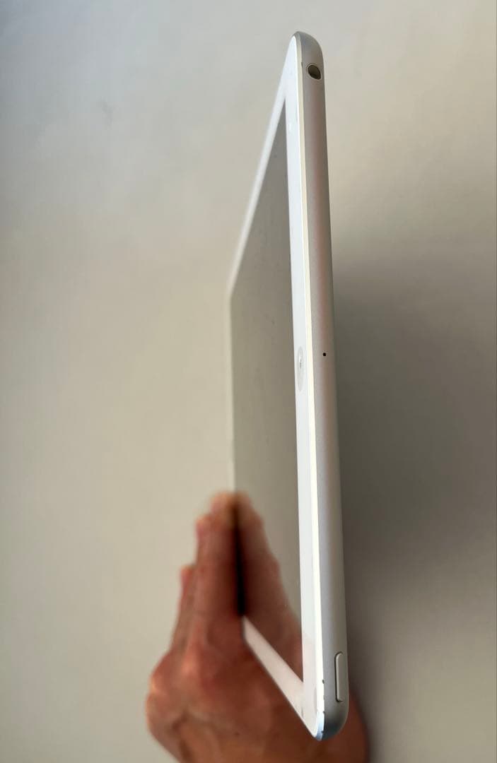 iPad 第五世代　32GB WIFIモデル