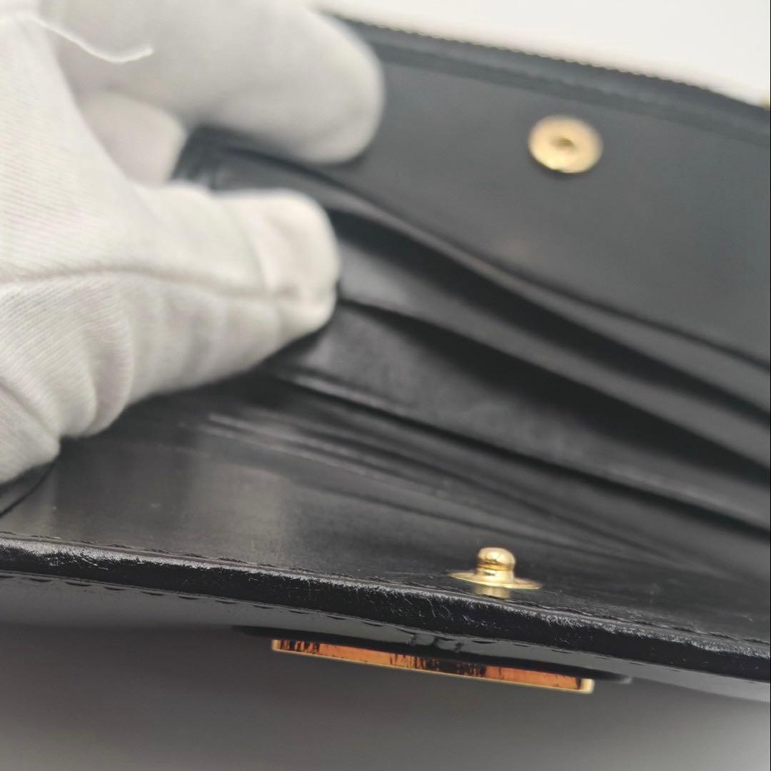 PRADA ミニウォレット 二つ折り財布　ブラック　レザー　美品