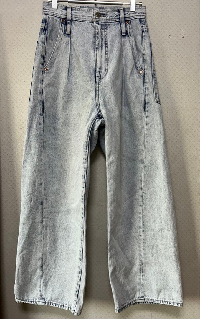 アダムエロペ　ディープライズワイドデニム　ブルー系36サイズ