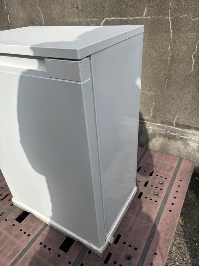 未使用品 アイリスオーヤマ IRSN-7A-W 冷蔵庫 右開き 66L