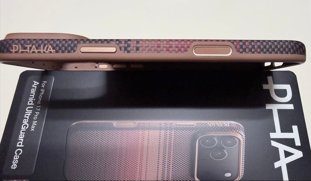 PITAKA iPhone17ProMaxAramidUltraGuardケース