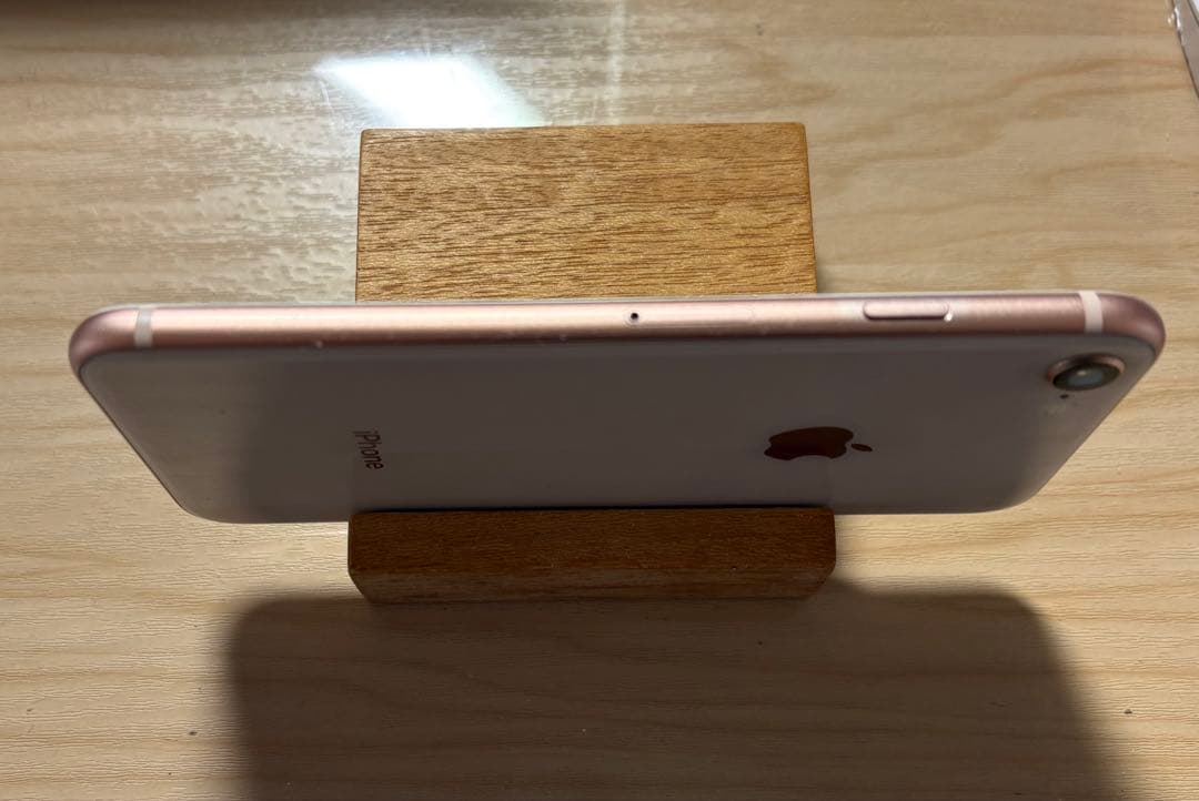 Apple iPhone 8 ゴールド 本体 64GB