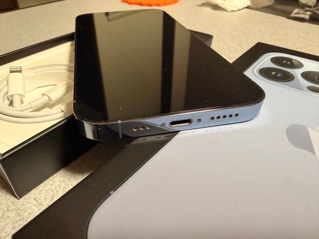 【早い者勝ち】Apple iPhone 13Pro 256GBシエラブルー