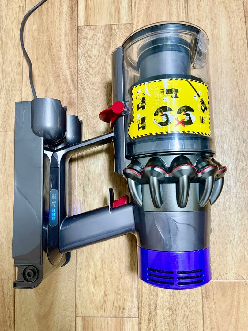 ★美品 ダイソンV10 SV12 サイクロン式掃除機