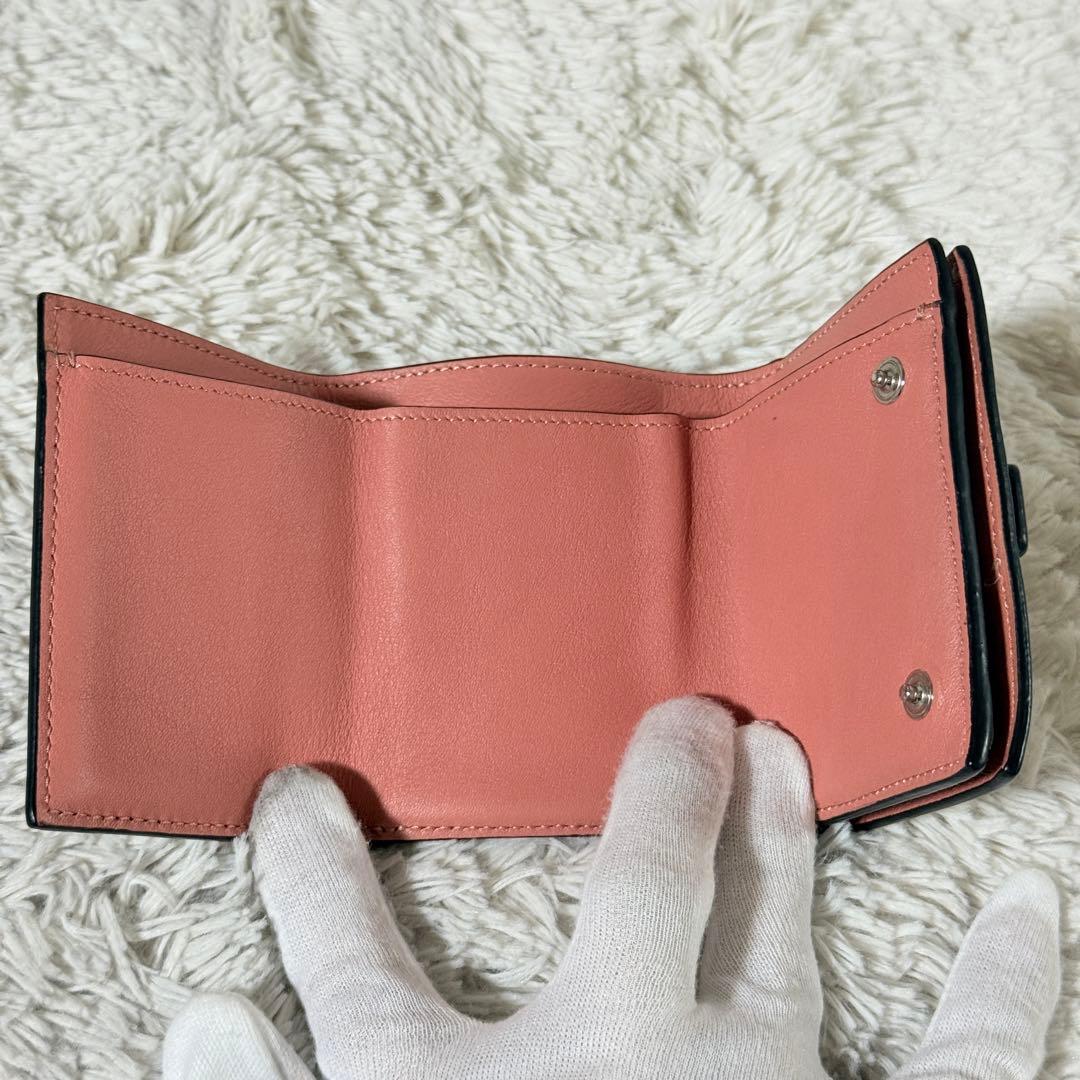 極美品✨LOEWE ロエベ アナグラム トライフォールド レザー　三つ折り財布