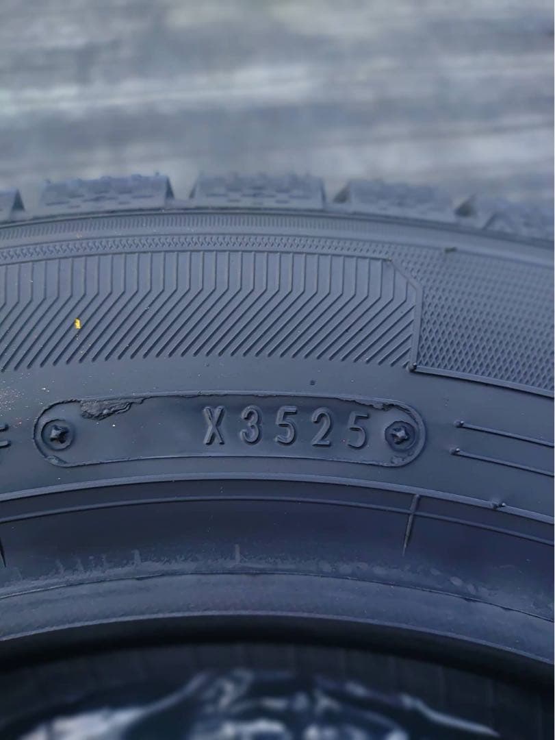 新品スタッドレスタイヤ　ICE NAVI7 155/65R13