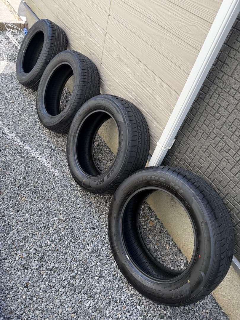 Maximus 215/60R17 タイヤ 4本セット