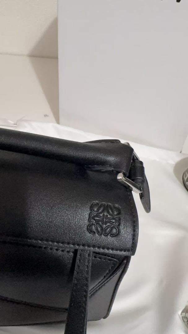 即日発送LOEWE パズルスモールショルダーバッグ　サテンカーフ