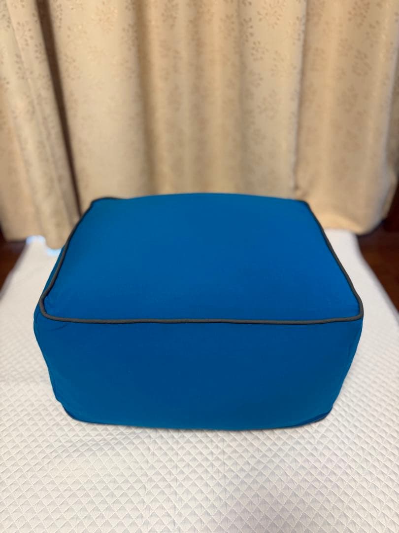 新品　ヨギボー　オットマン