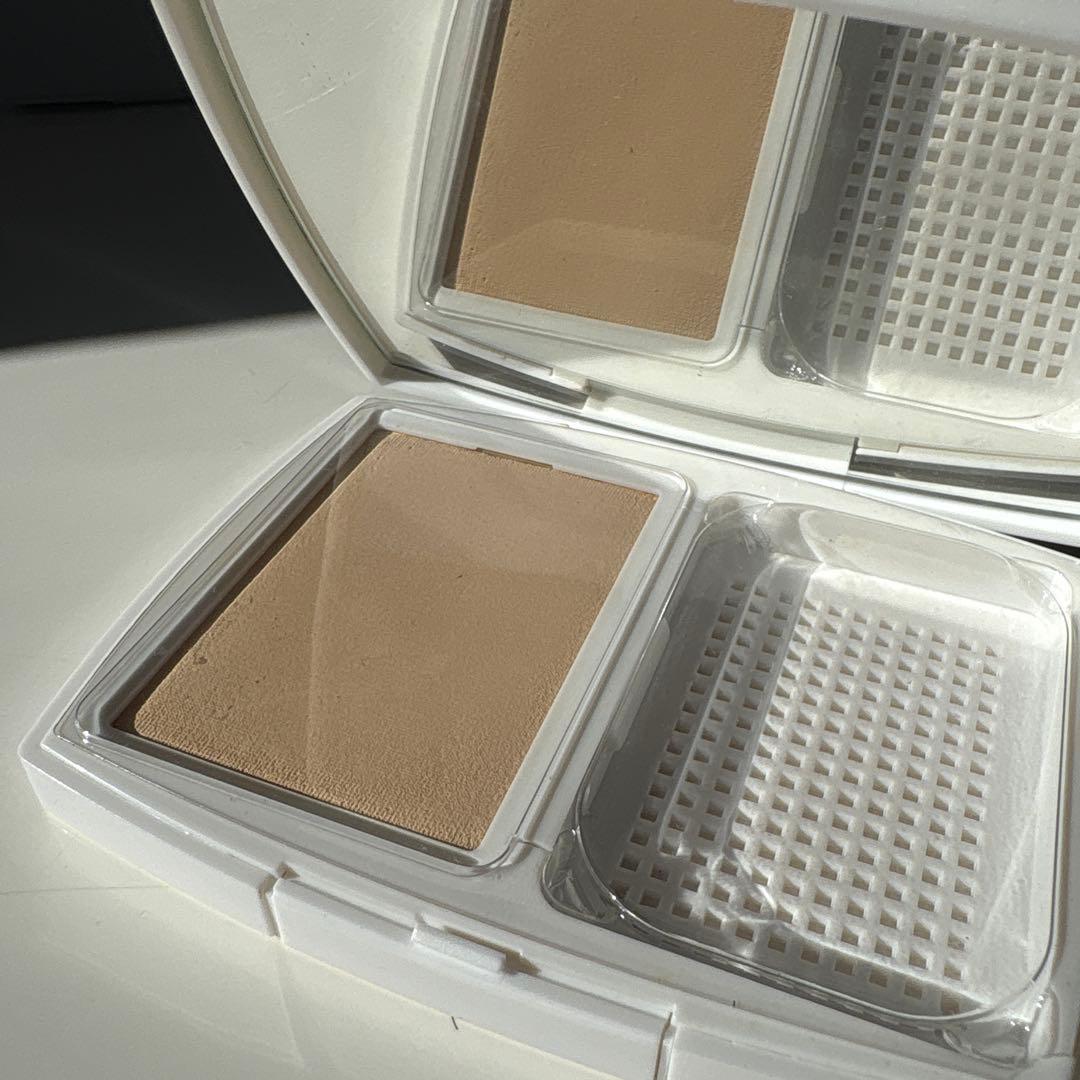 CHANEL LE BLANC パウダーファンデーション