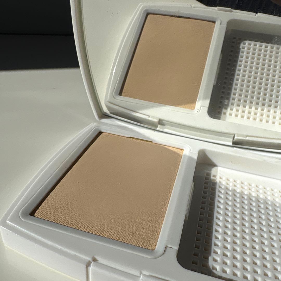 CHANEL LE BLANC パウダーファンデーション