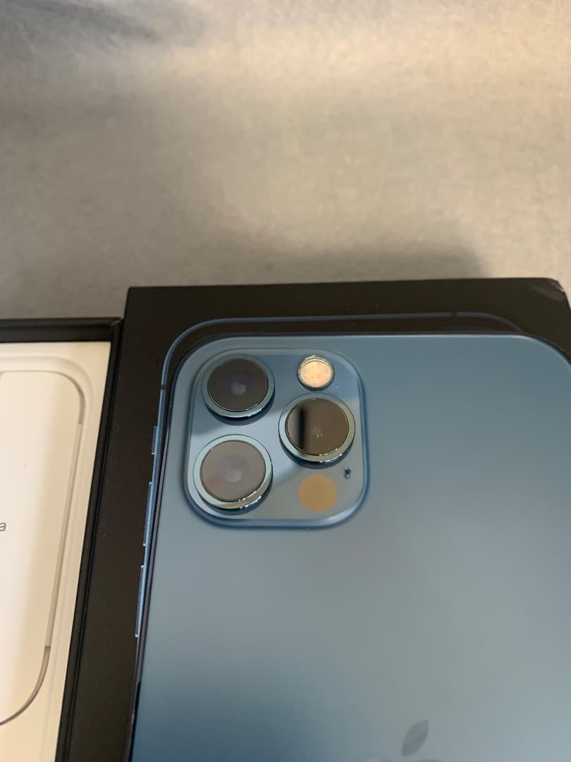 超美品　国内版　SIMフリー　iPhone12 Pro 256GB