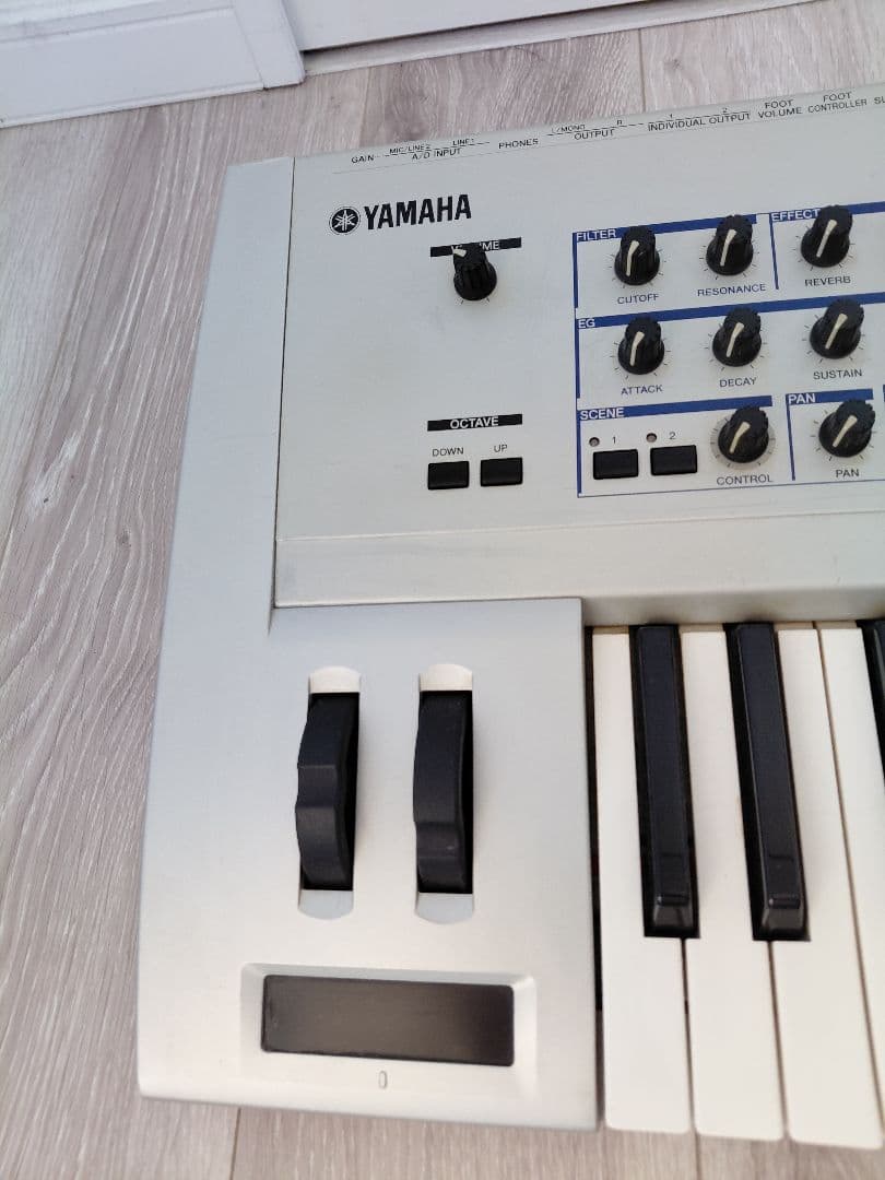 YAMAHA CS6X 61鍵盤　シンセサイザー