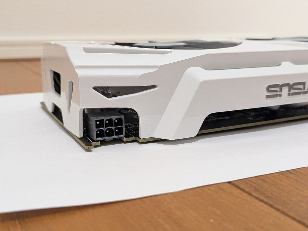 ASUS GTX1060 　3GB ホワイト デュアルファン