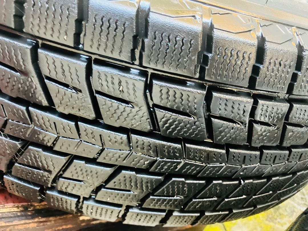 B*s様 ダンロップ スタッドレス18インチ ホイール付き 235/65/18
