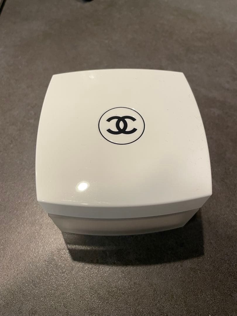 CHANEL LA CRÈME CORPS N°5 ボディクリーム 150g
