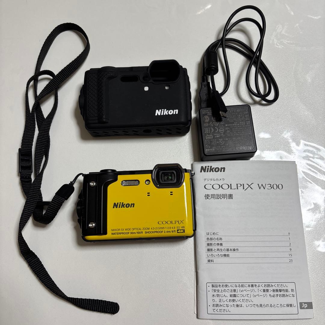 美品 Nikon COOLPIX W300 防水 イエロー デジタルカメラ