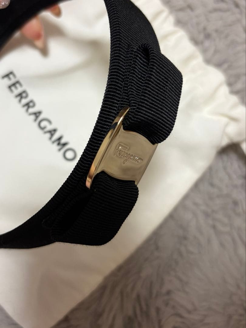 FERRAGAMO カチューシャ 新品未使用