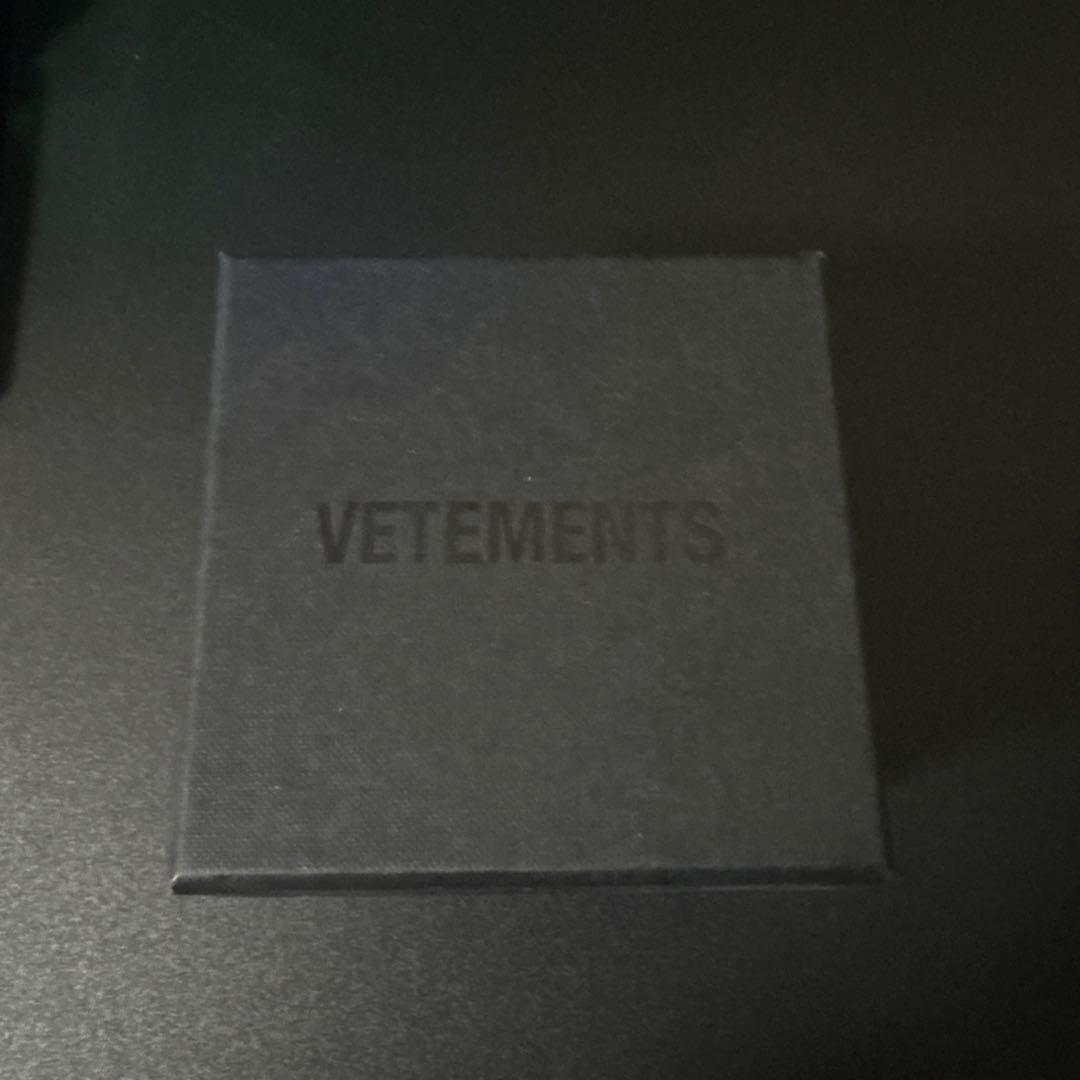 Vetements クリスタルハートネックレス　ペンダント