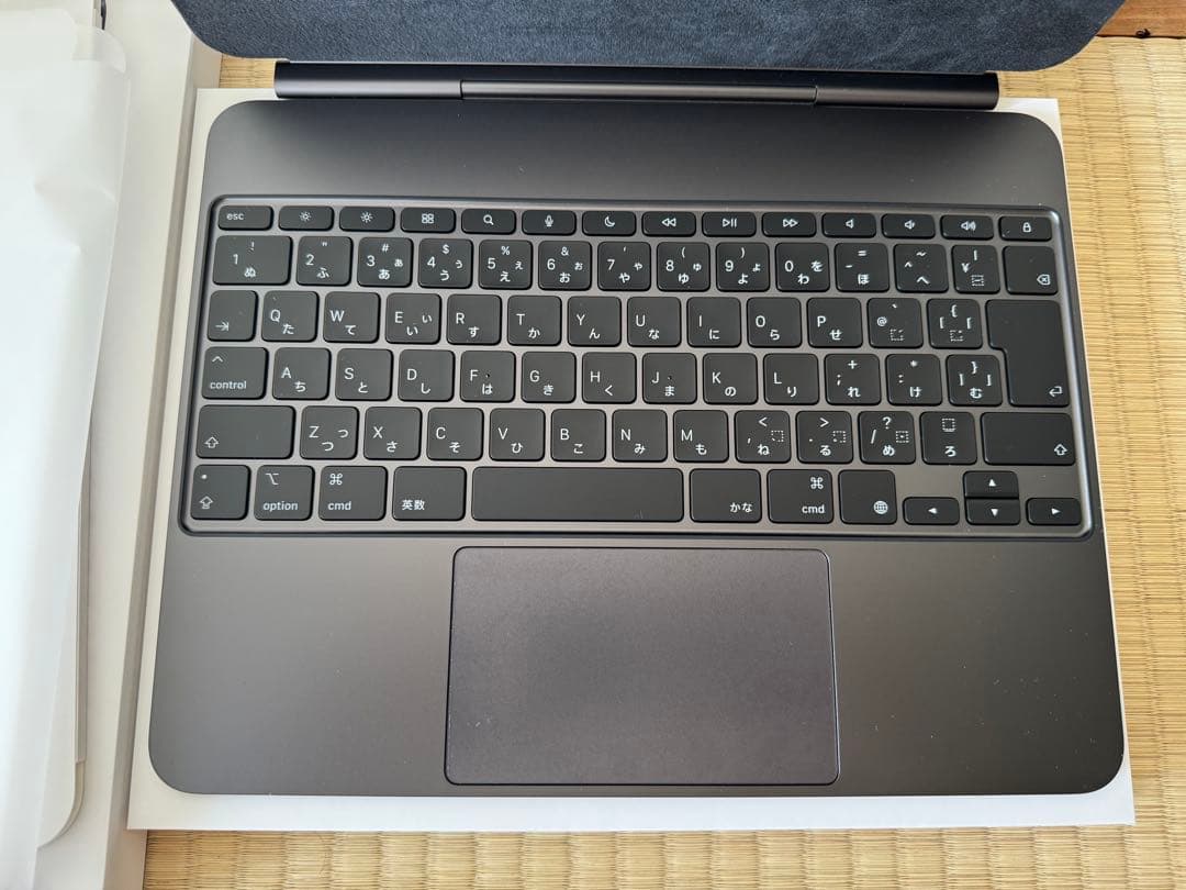 Magic Keyboard iPad Pro 13インチM4 M5