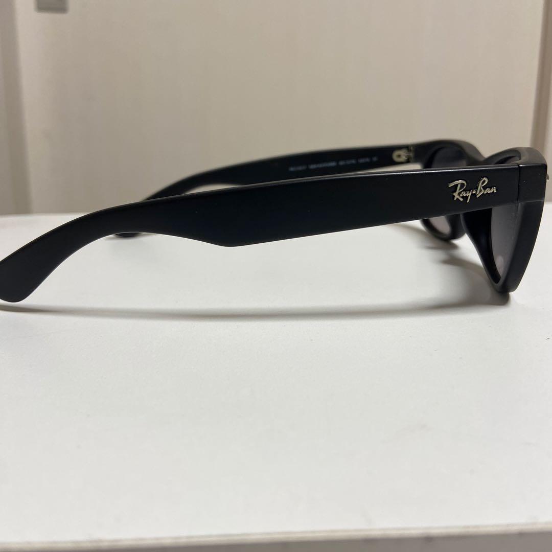 Ray-BanニューウェイファーラーRB2132-F