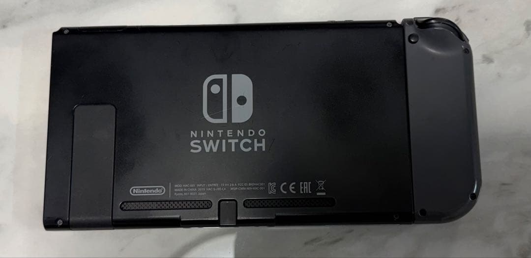Nintendo Switch 本体 + Joy-Con左側のみ