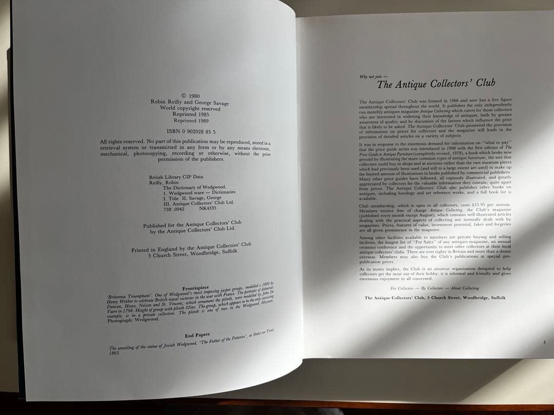 The Dictionary of  ウエッジウッド　　洋書
