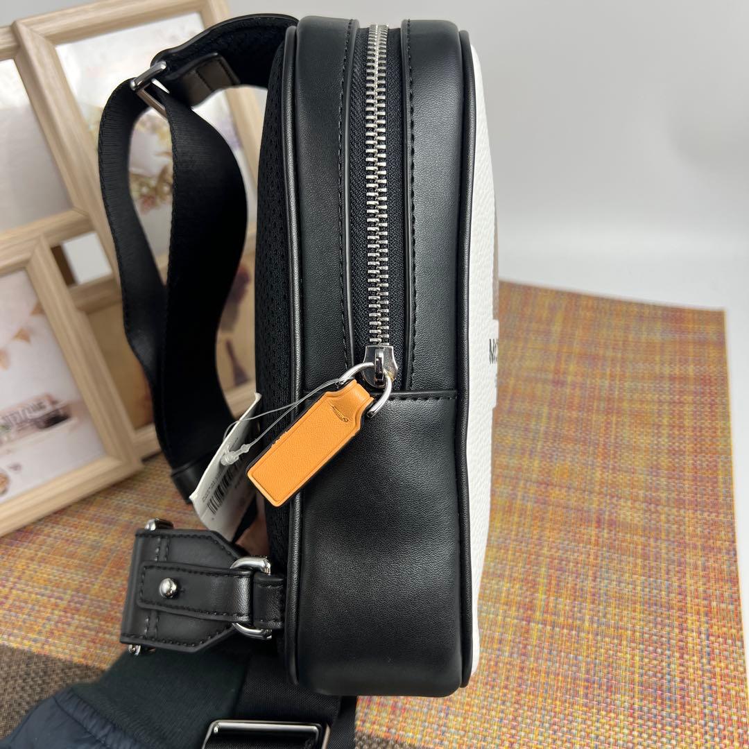 あやか ✨極美品✨MICHAEL KORS マイケルコース　ボディバッグ