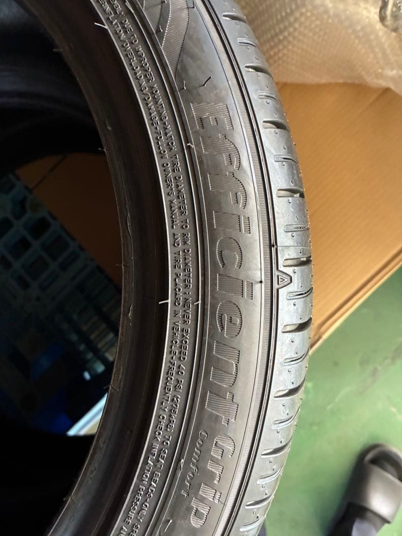 GOODYEAR 235/45/18 4本セット 新品未使用品