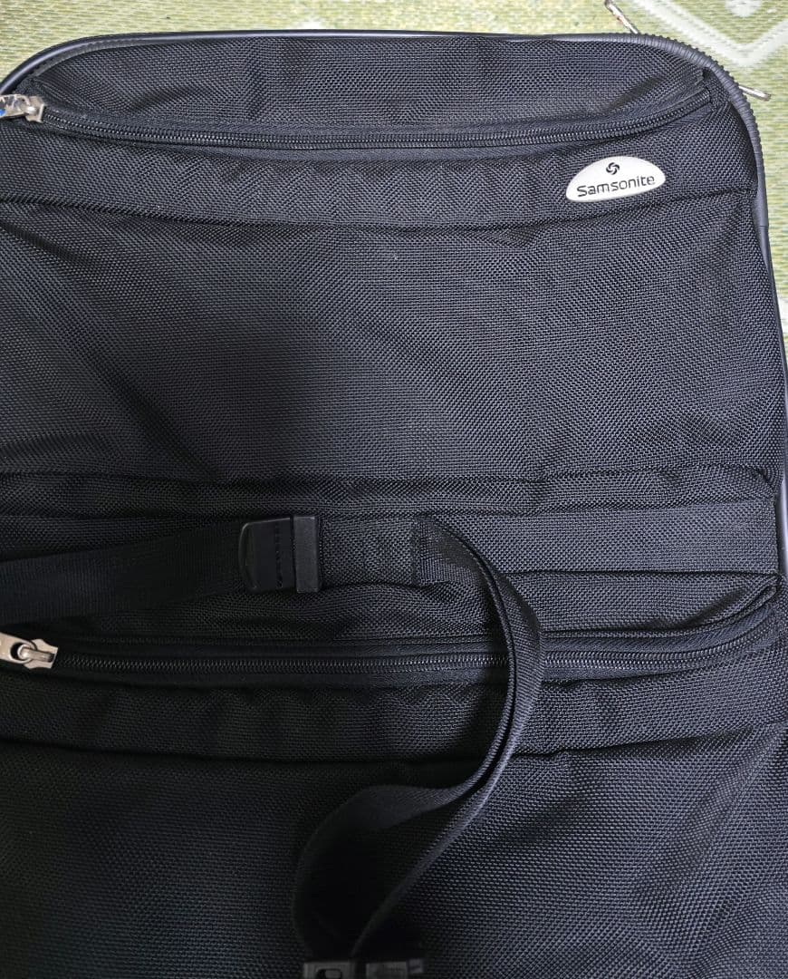 Samsonite 黒 キャリーケース 中型