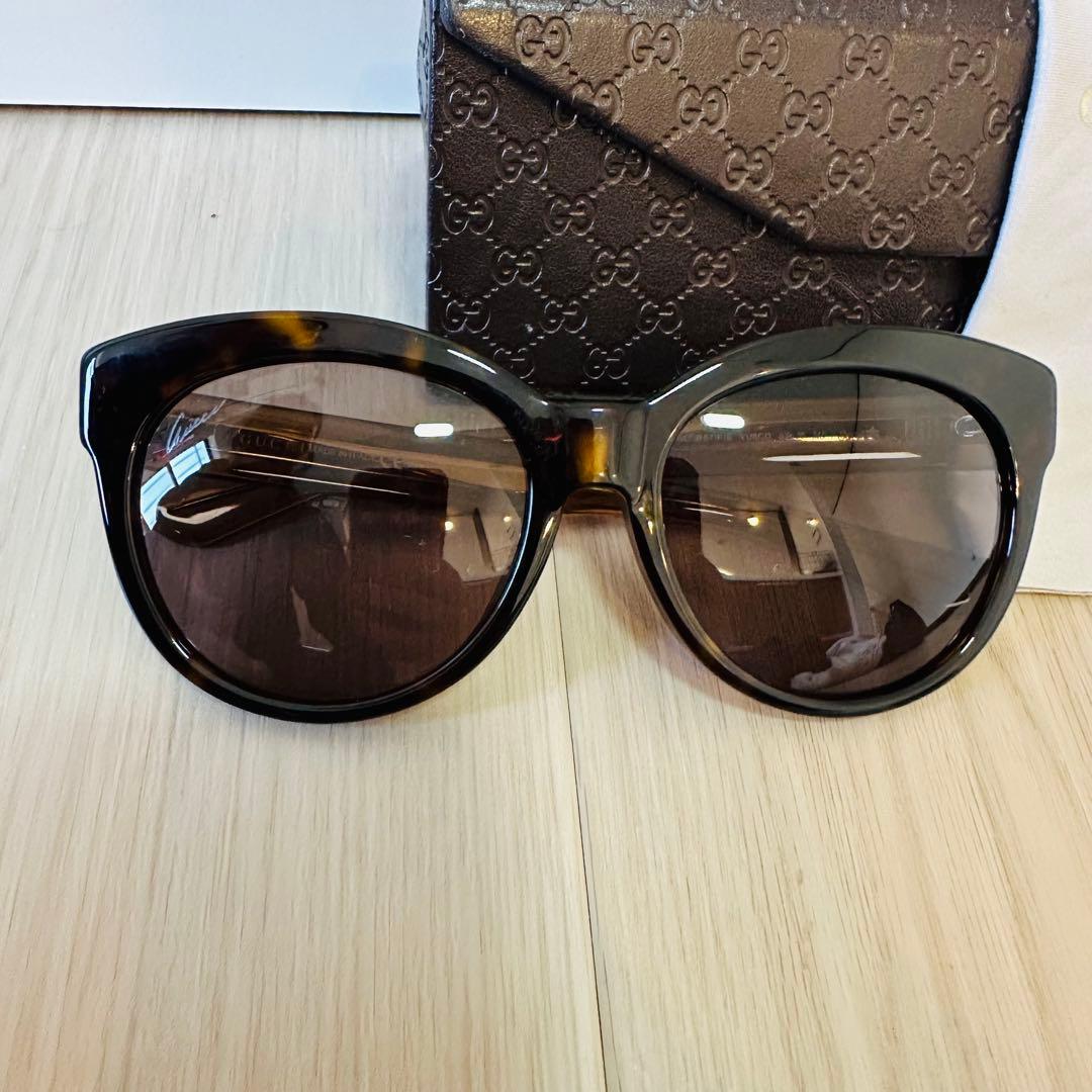 マ*ん様 GUCCI サングラス ケース付き