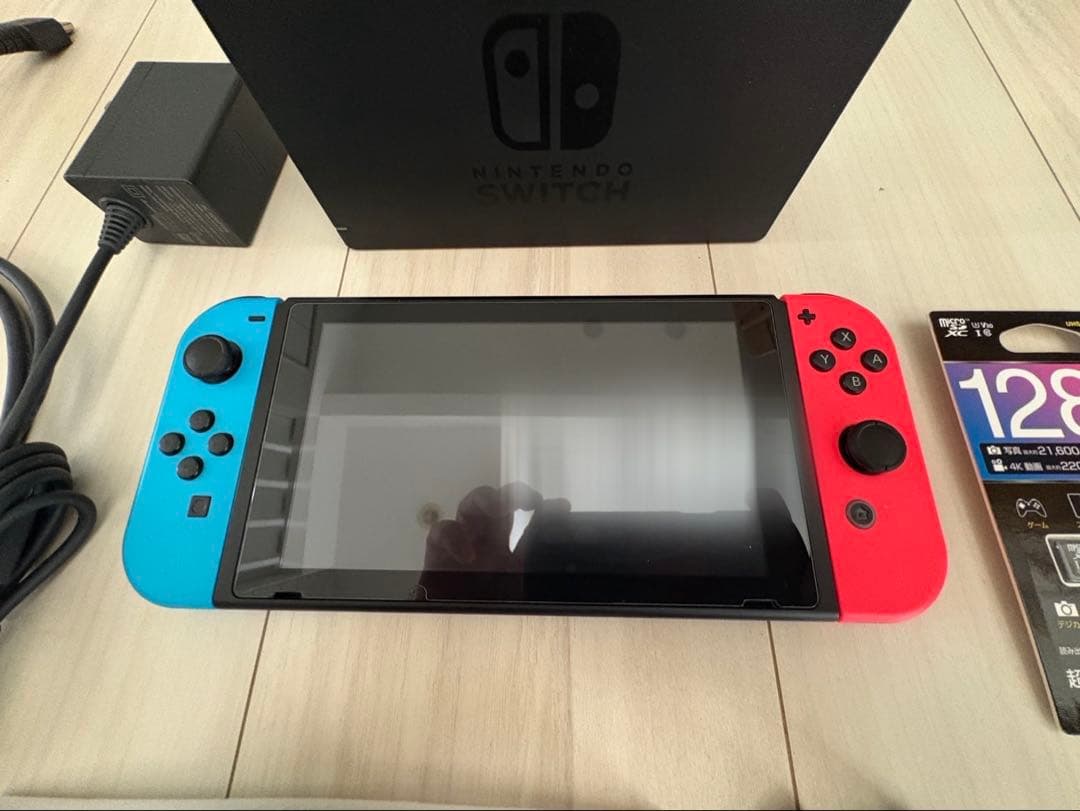 【美品】Nintendo Switch microSD128G付【保証書付き】