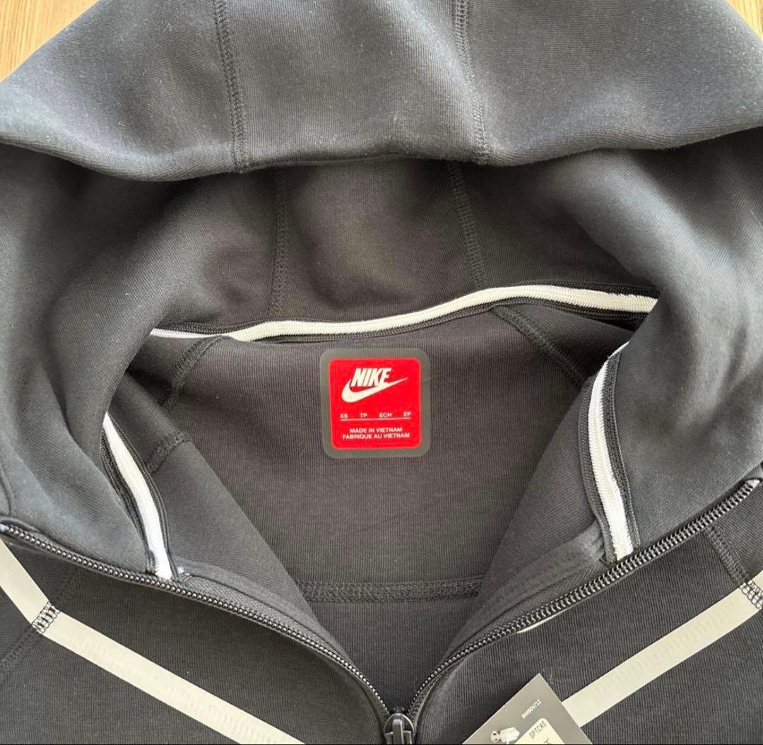 Tee Shyne着用Nikeテックフリースリフレクティブ