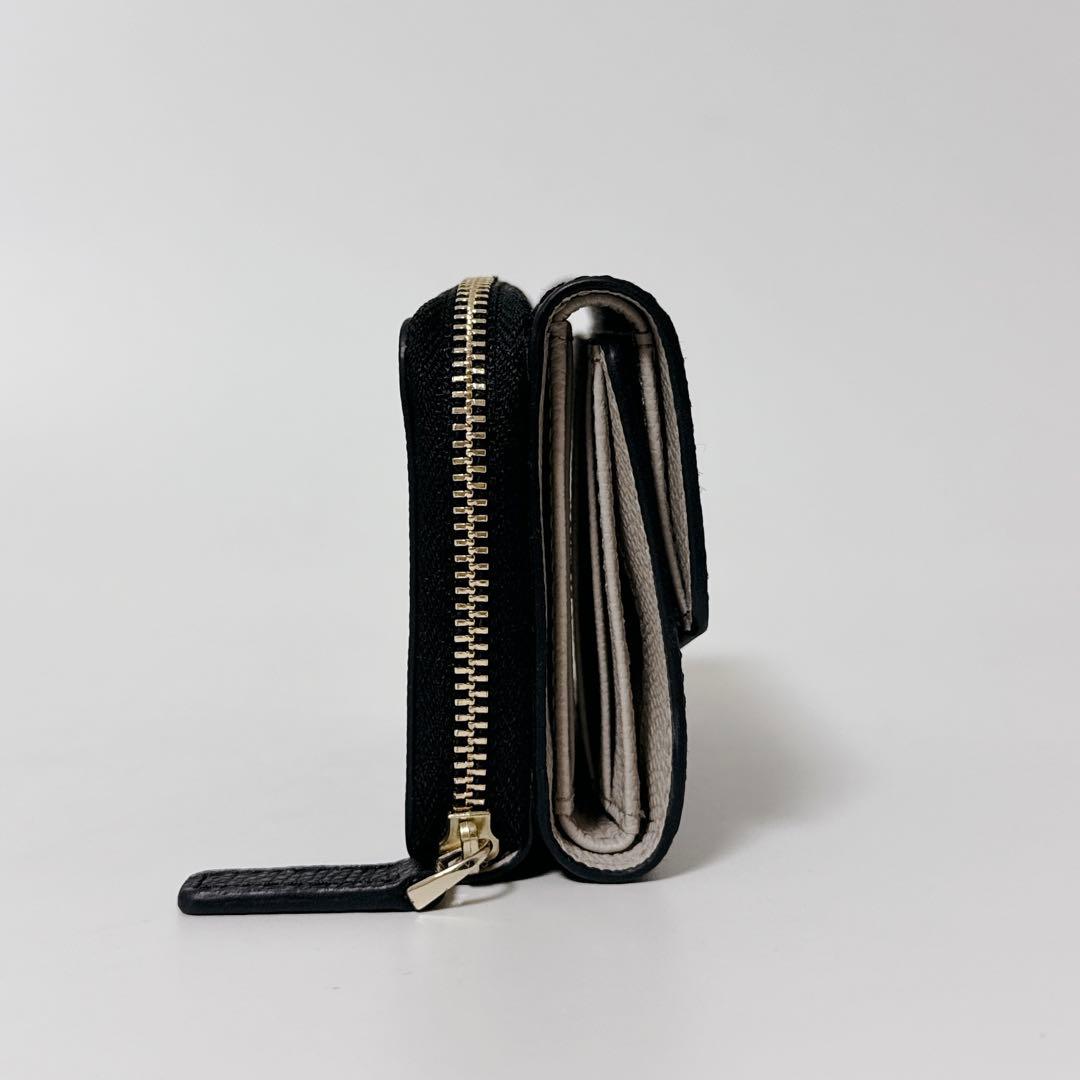 【未使用級・箱付き】agnes b 三つ折り財布　レザー　ブラック　メタルロゴ