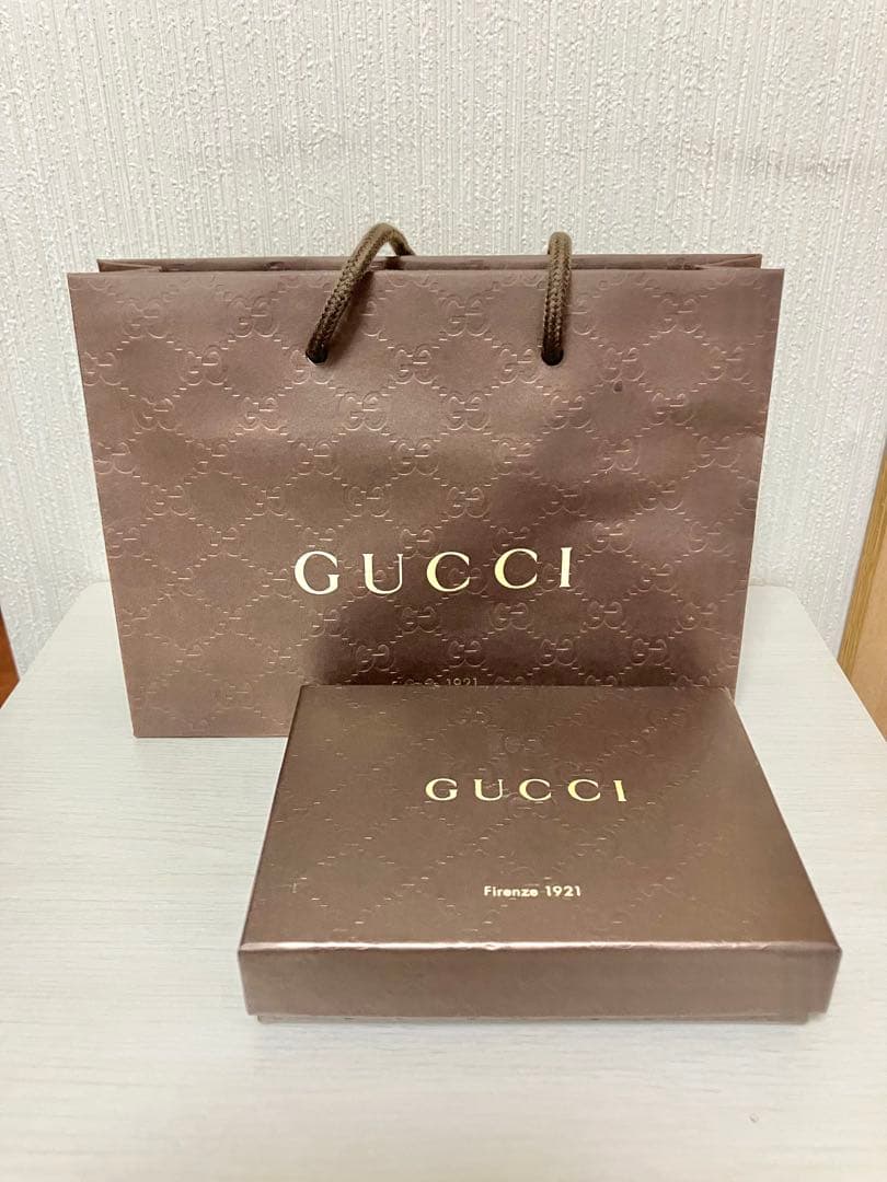t*o様 【新品未使用】GUCCIパスポートケース