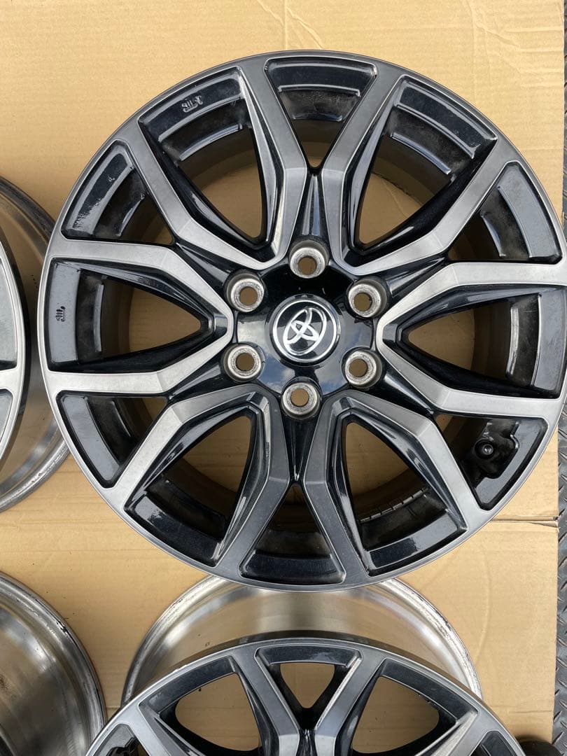 トヨタ ハイラックス GRスポーツ純正18インチ 中古4本 （送料込み）