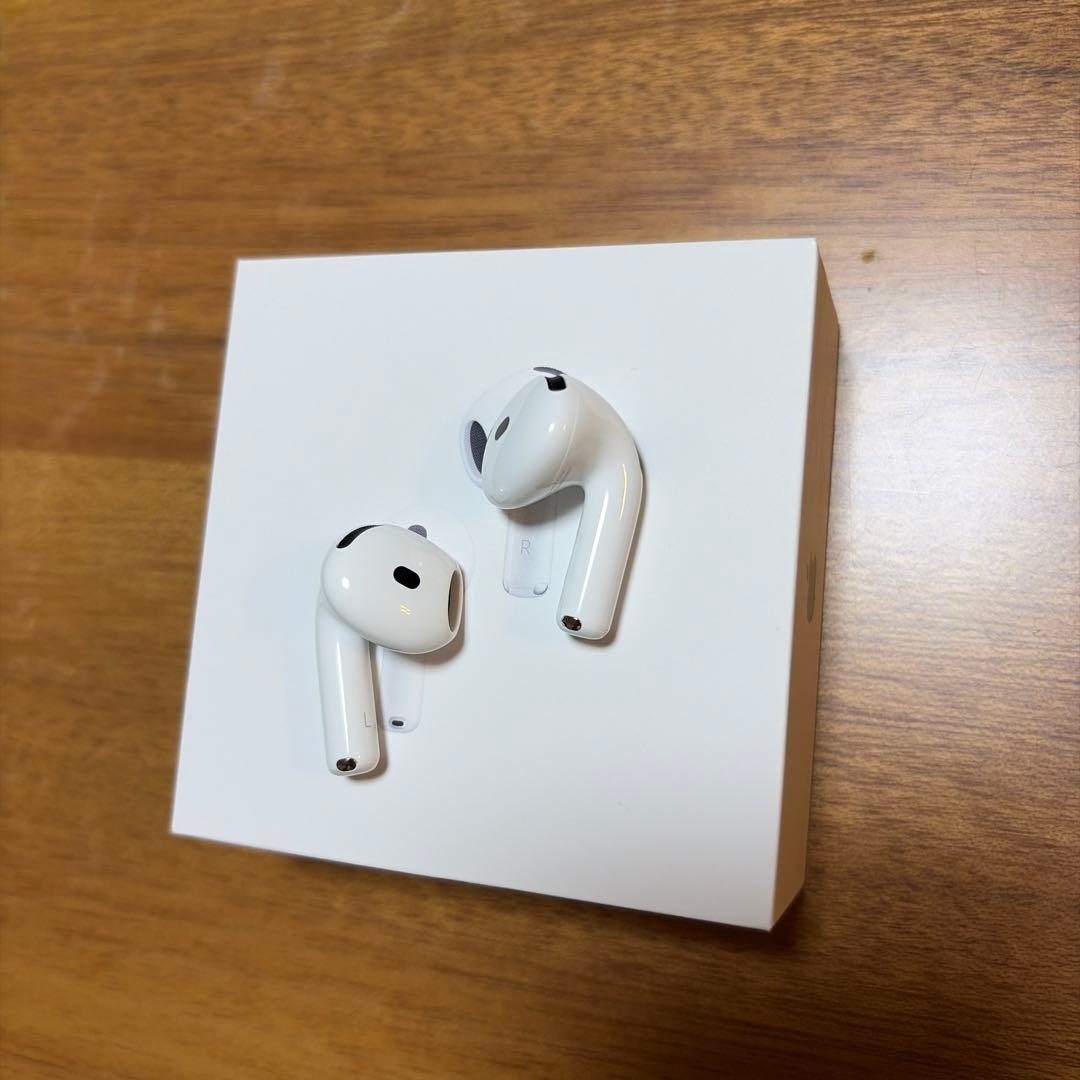 【中古】AirPods 4 アクティブノイズキャンセリング搭載モデル