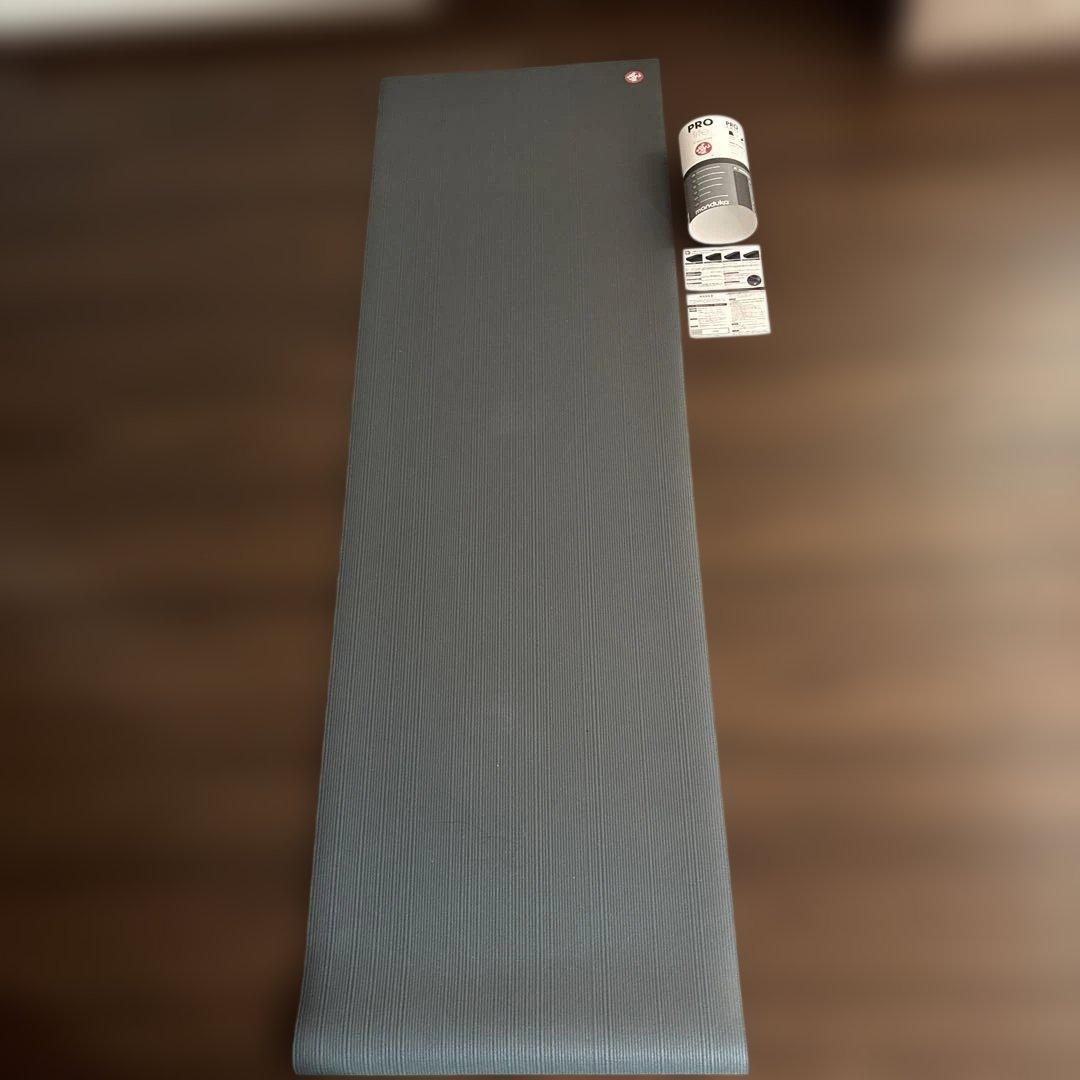 manduka プロライトロング ヨガマット (５mm)サンダー
