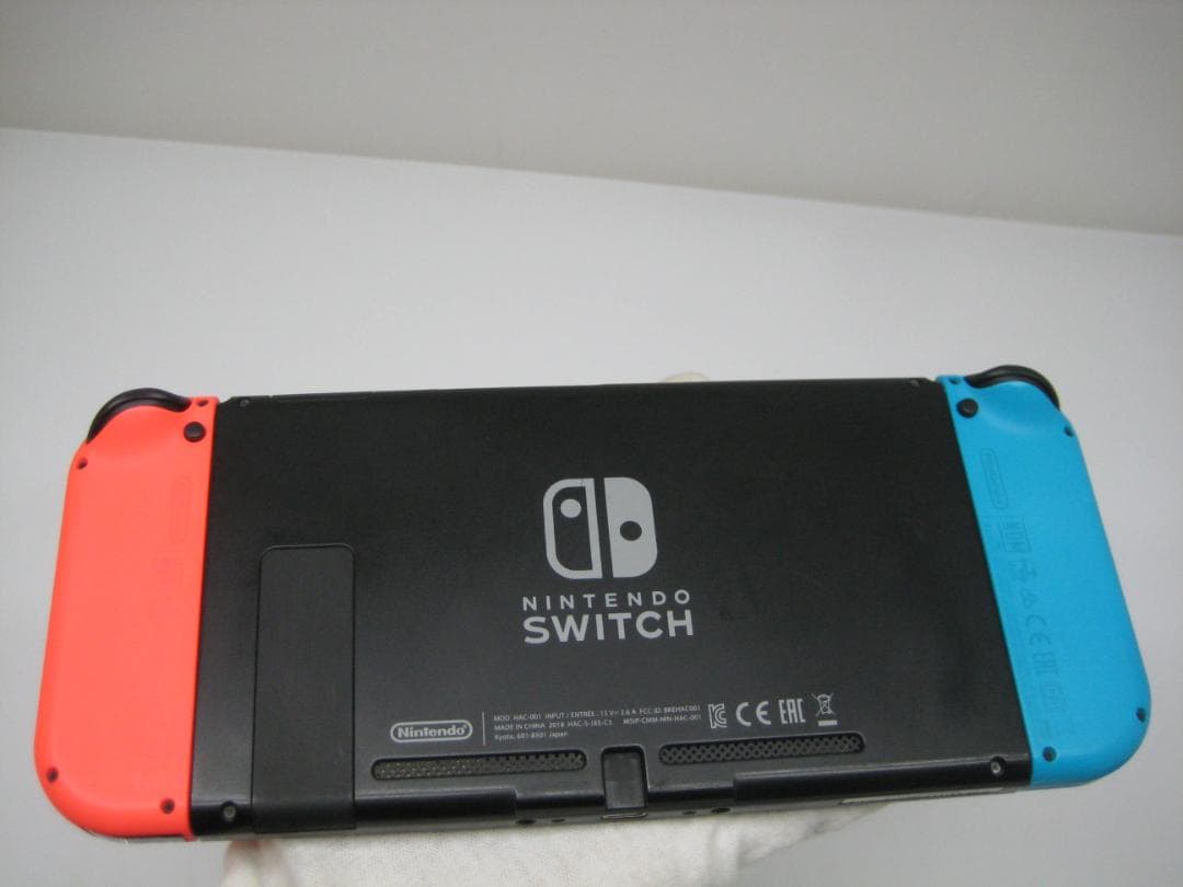 値下げ　Nintendo Switch 本体 青/赤 ケース付き