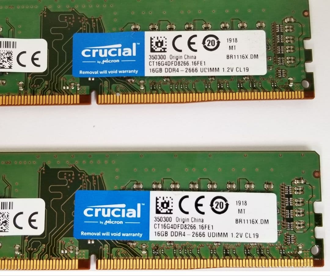 Crucial DDR4 32GB (16GB x 2) メモリー